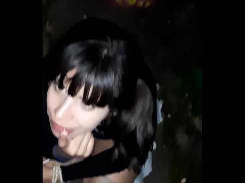 ❤️ Në rrugë penisi i fryrë në këmbim të karamele Porno ruse tek ne sq.tube-sexer.ru ❌️❤